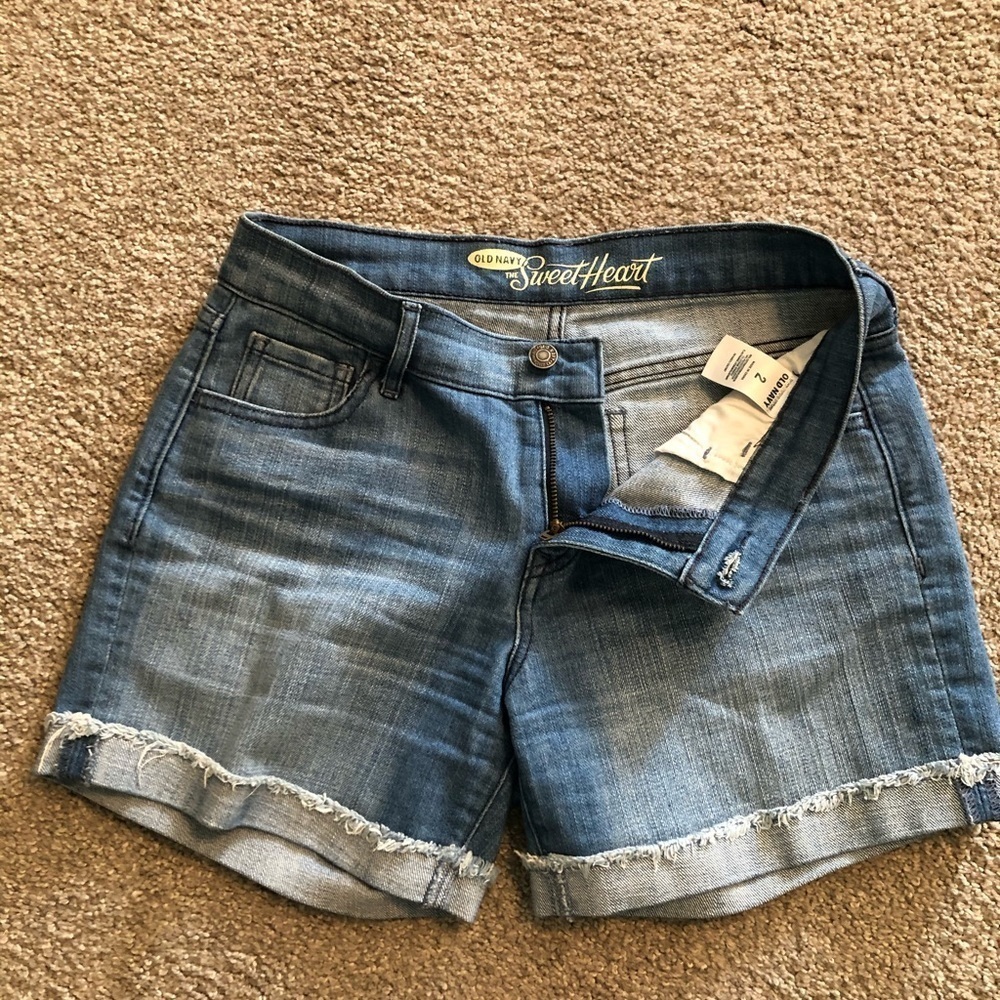 Old Navy “ THE SWEETHEART “ shorts, size 2